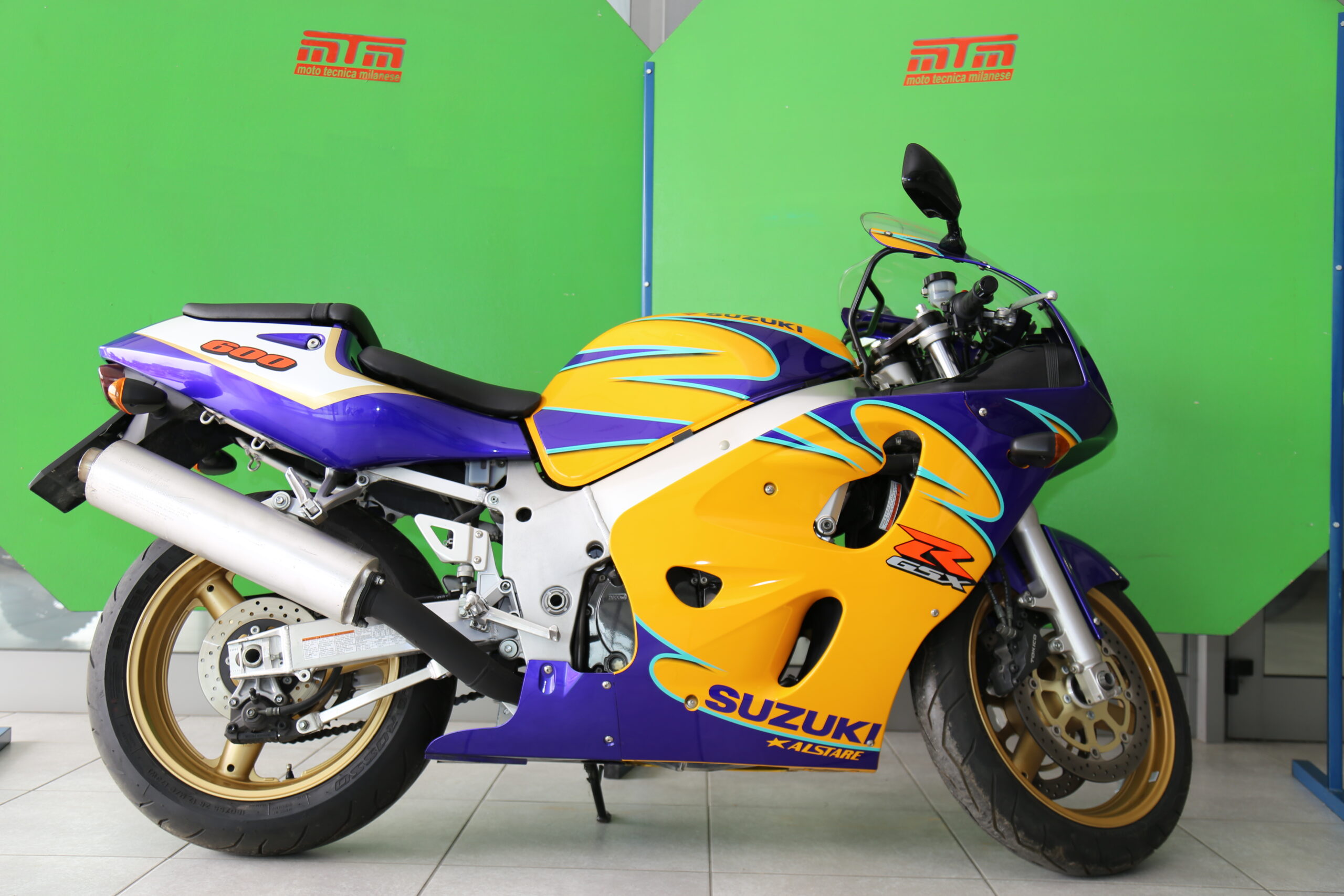 SUZUKI GSX-R 600